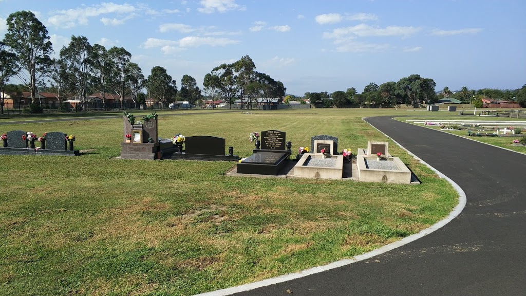 Croom Road Albion Park Cemetery | cemetery | 61 Croome Rd, Albion Park Rail NSW 2527, Australia