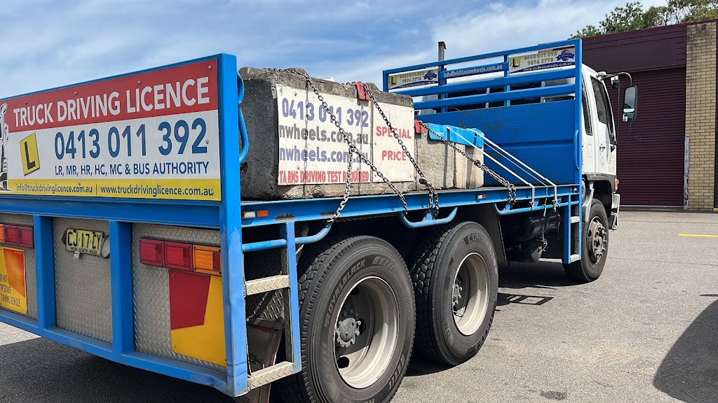 Truck Driving Licence | 11b/4 Louise Ave, Ingleburn NSW 2565, Australia | Phone: 0426 880 587