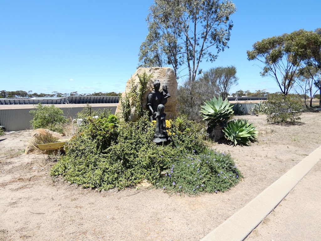 Grass Patch Caravan Park | 16 Richardson St, Grass Patch WA 6446, Australia | Phone: 0419 411 451