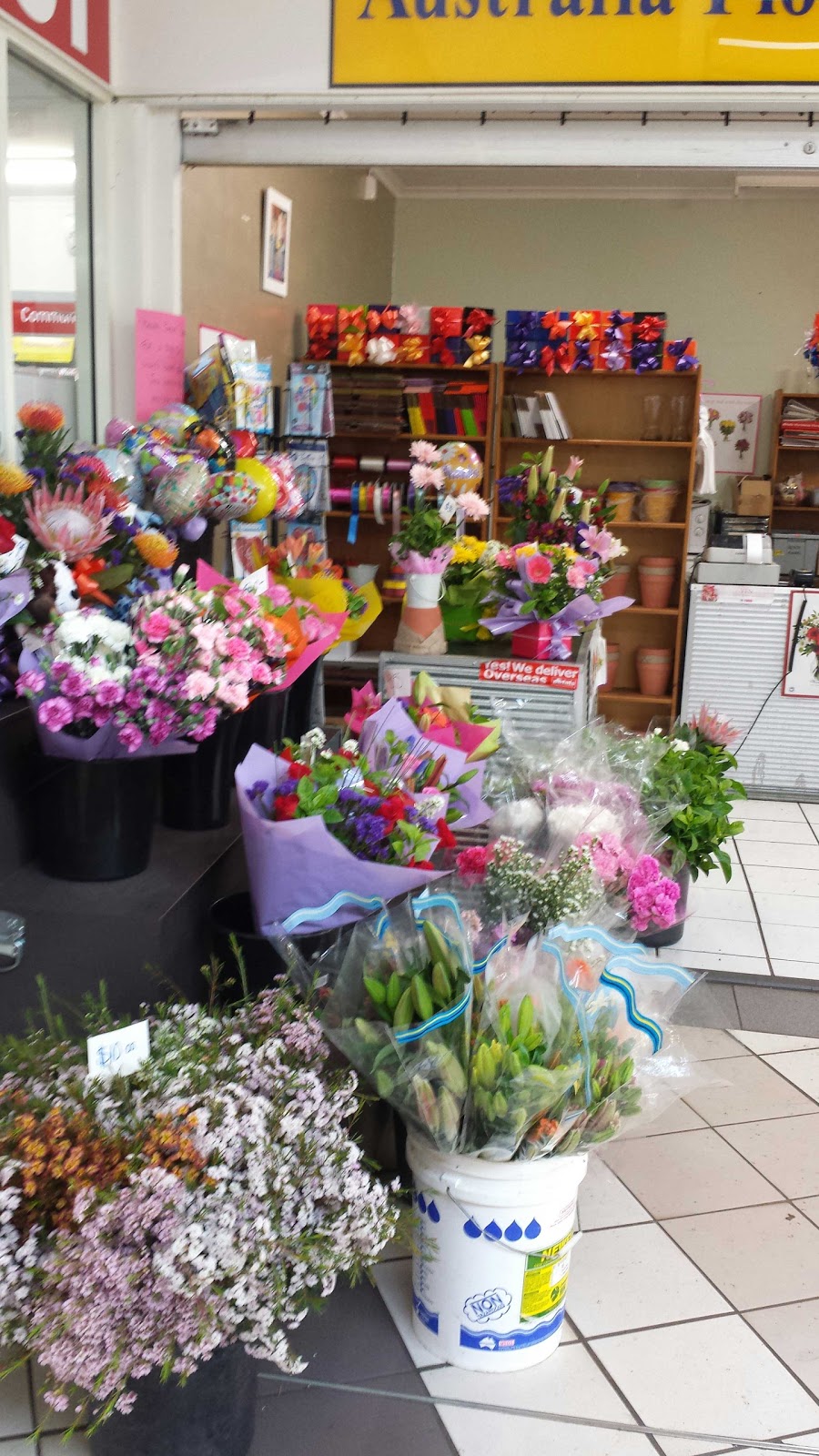 Westridge Florist | shop 17/300 West St, Toowoomba City QLD 4350, Australia | Phone: (07) 4687 6259