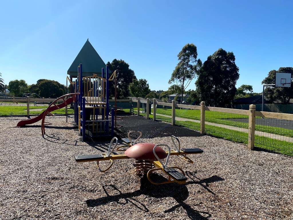 Highton Close Playground |  | 10 Highton Cl, Hampton Park VIC 3976, Australia | 0397993263 OR +61 3 9799 3263