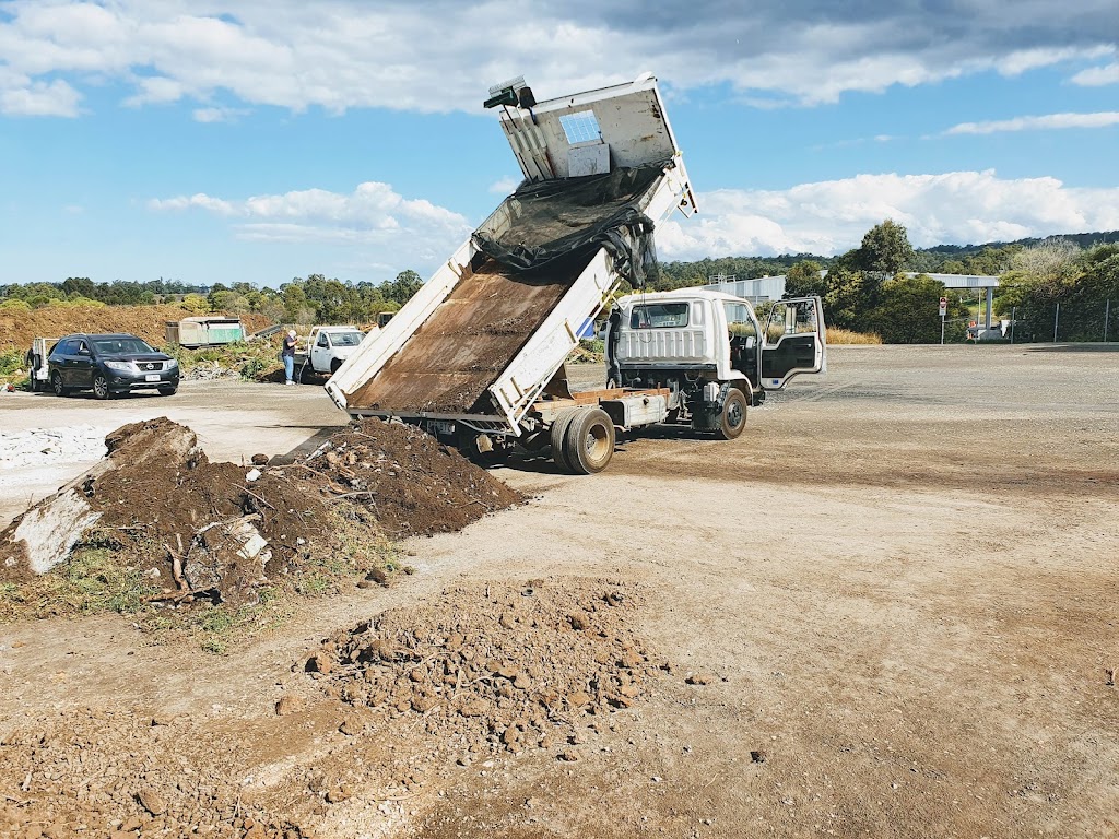Mini Digger Excavator Hire Gold Coast | 92 Sullivan Rd, Tallebudgera QLD 4228, Australia | Phone: 0402 766 405