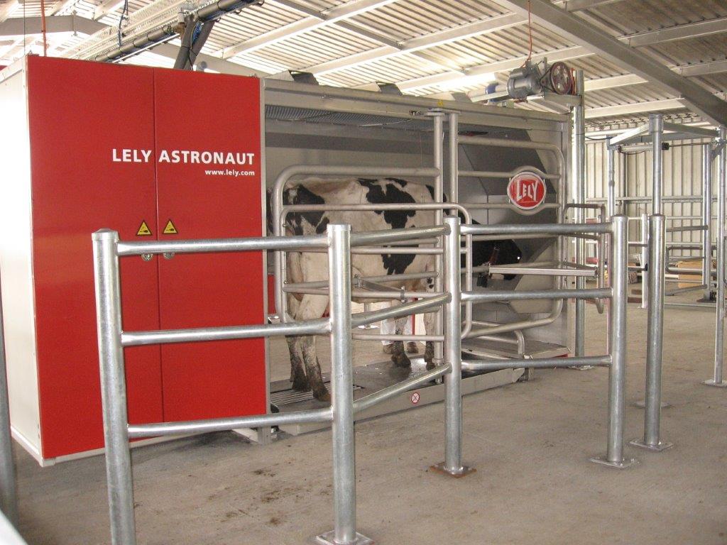 Scenic Rim Robotic Dairy |  | 9023 Mount Lindesay Hwy, Tamrookum QLD 4285, Australia | 0438414206 OR +61 438 414 206