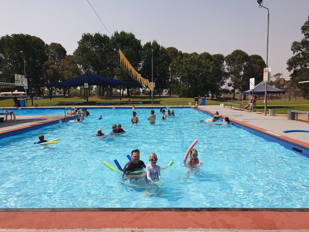 Finley Swimming Pool | 1-19 Murray St, Finley NSW 2713, Australia | Phone: (03) 5883 1070