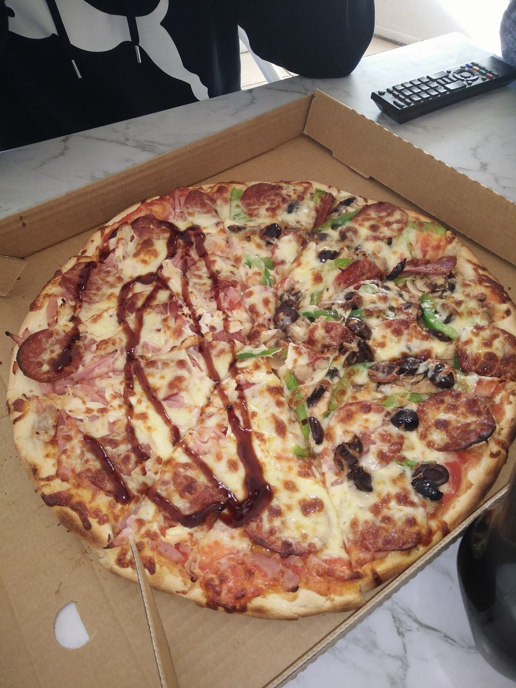 Pizza and Kebabs on Bell | restaurant | 143 Bell St, Preston VIC 3072, Australia | 0394800384 OR +61 3 9480 0384
