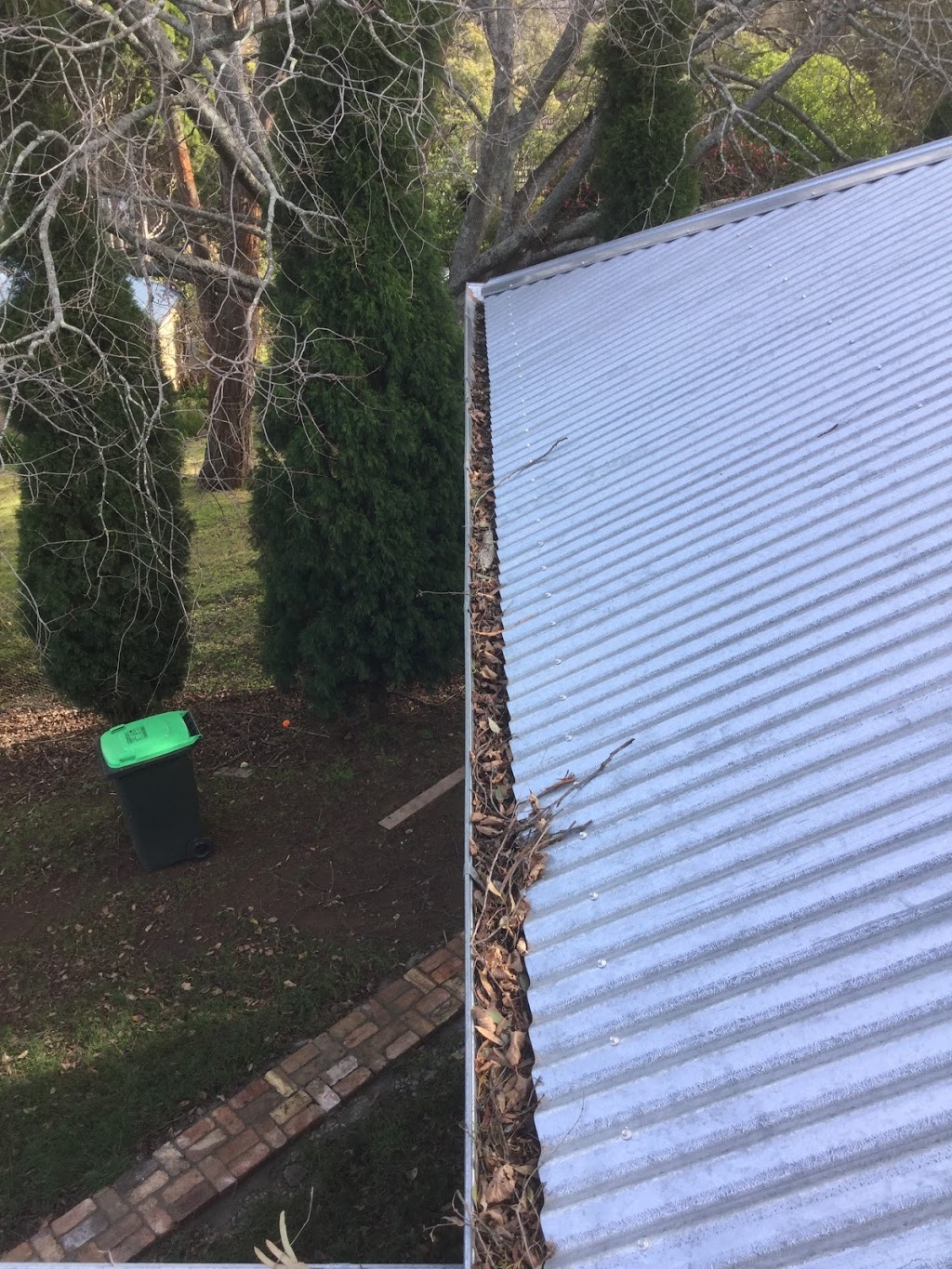 Premium window and Gutter cleaning | 136E Merrigang St, Bowral NSW 2576, Australia | Phone: 0406 909 046