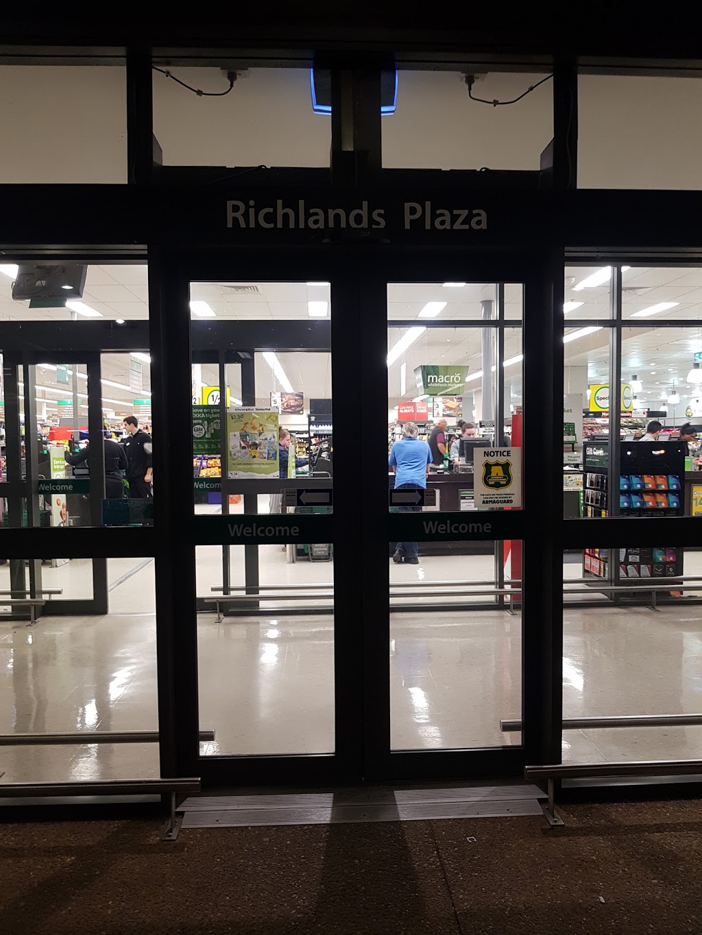 Richlands Plaza | shopping mall | Old Progress Rd, Richlands QLD 4077, Australia