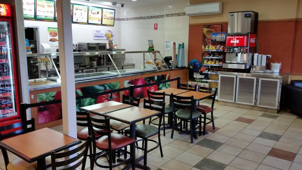 Subway | restaurant | 23 Town Square Ave, Moranbah QLD 4744, Australia | 0749419500 OR +61 7 4941 9500