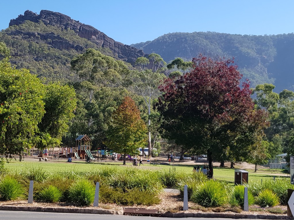 Halls Gap Visitor Information Centre | travel agency | 117-119 Grampians Rd, Halls Gap VIC 3381, Australia | 1800065599 OR +61 1800 065 599