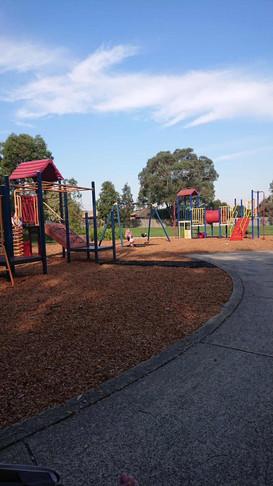 Courtenay Playground Park | park | 46I Courtenay Ave, Cranbourne North VIC 3977, Australia | 0401045767 OR +61 401 045 767