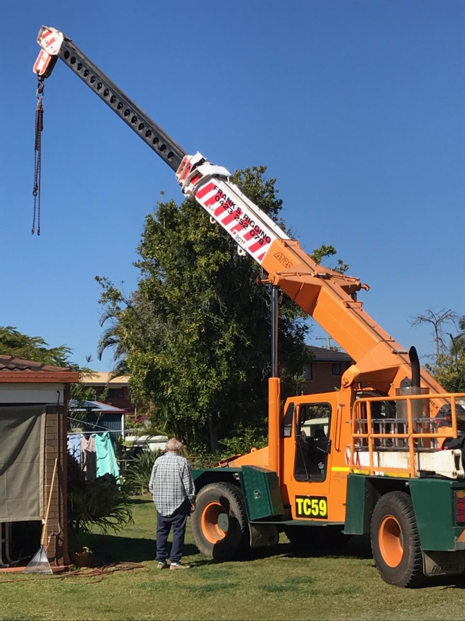 Franks Rigging and crane hire | 40 Rusbrook St, Redland Bay QLD 4165, Australia | Phone: 0423 252 078