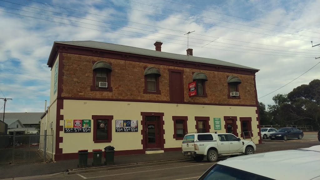 Hamley Bridge Hotel | 17 Light St, Hamley Bridge SA 5401, Australia | Phone: (08) 8528 2402