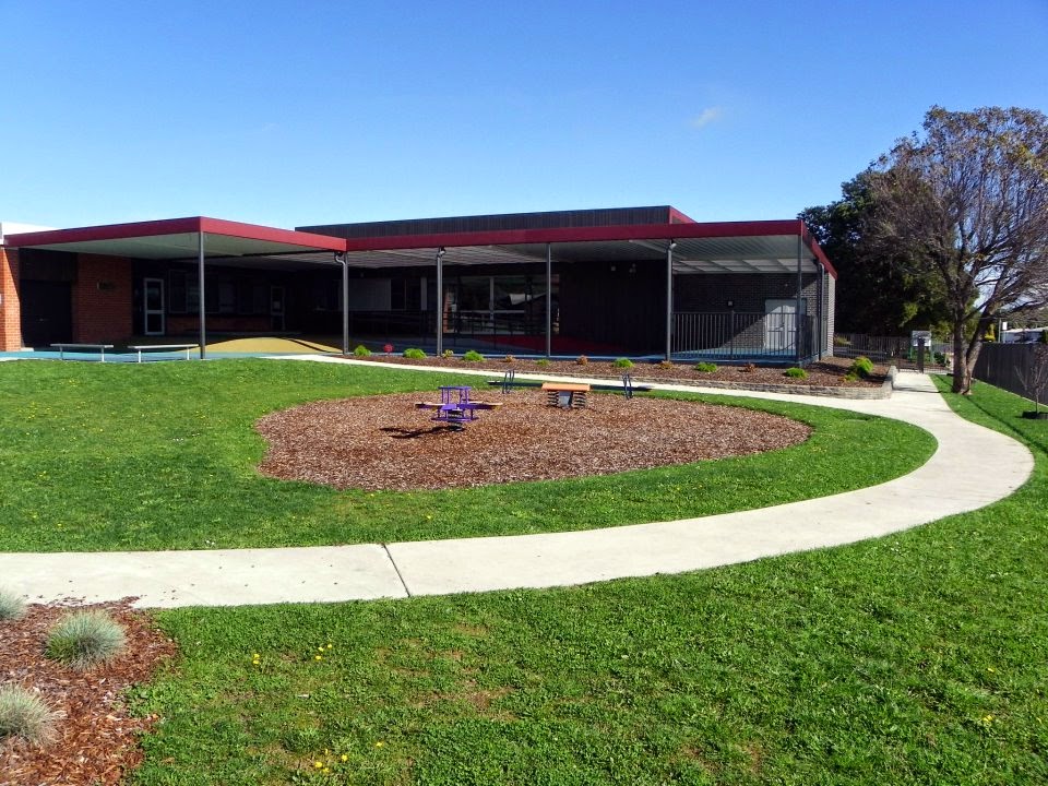 Smithton Primary School | school | 27-43 Grant St, Smithton TAS 7330, Australia | 0364521955 OR +61 3 6452 1955