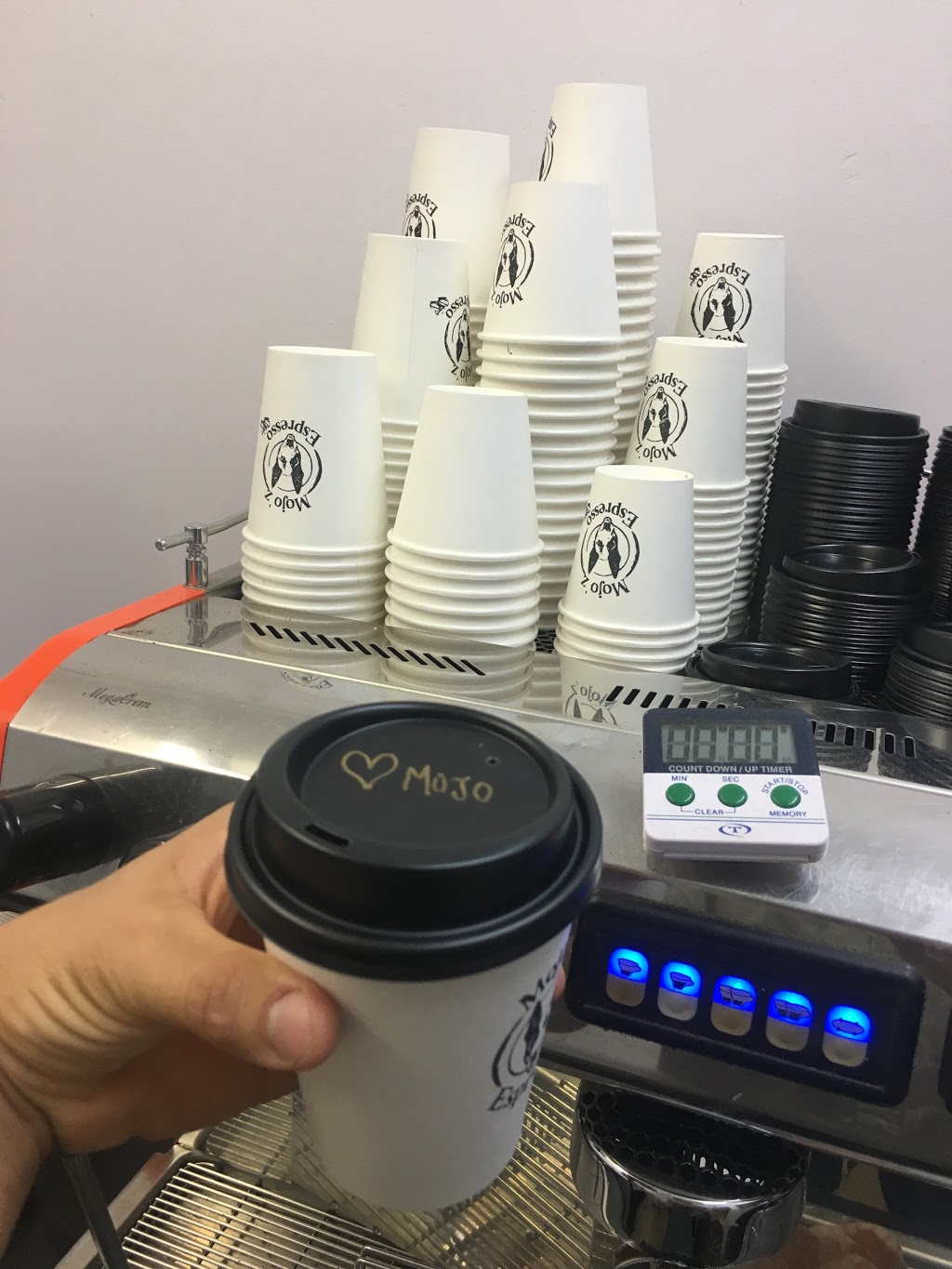 Mojo’z Espresso | cafe | 95-99 McGregor Rd, Smithfield QLD 4878, Australia | 0421469524 OR +61 421 469 524
