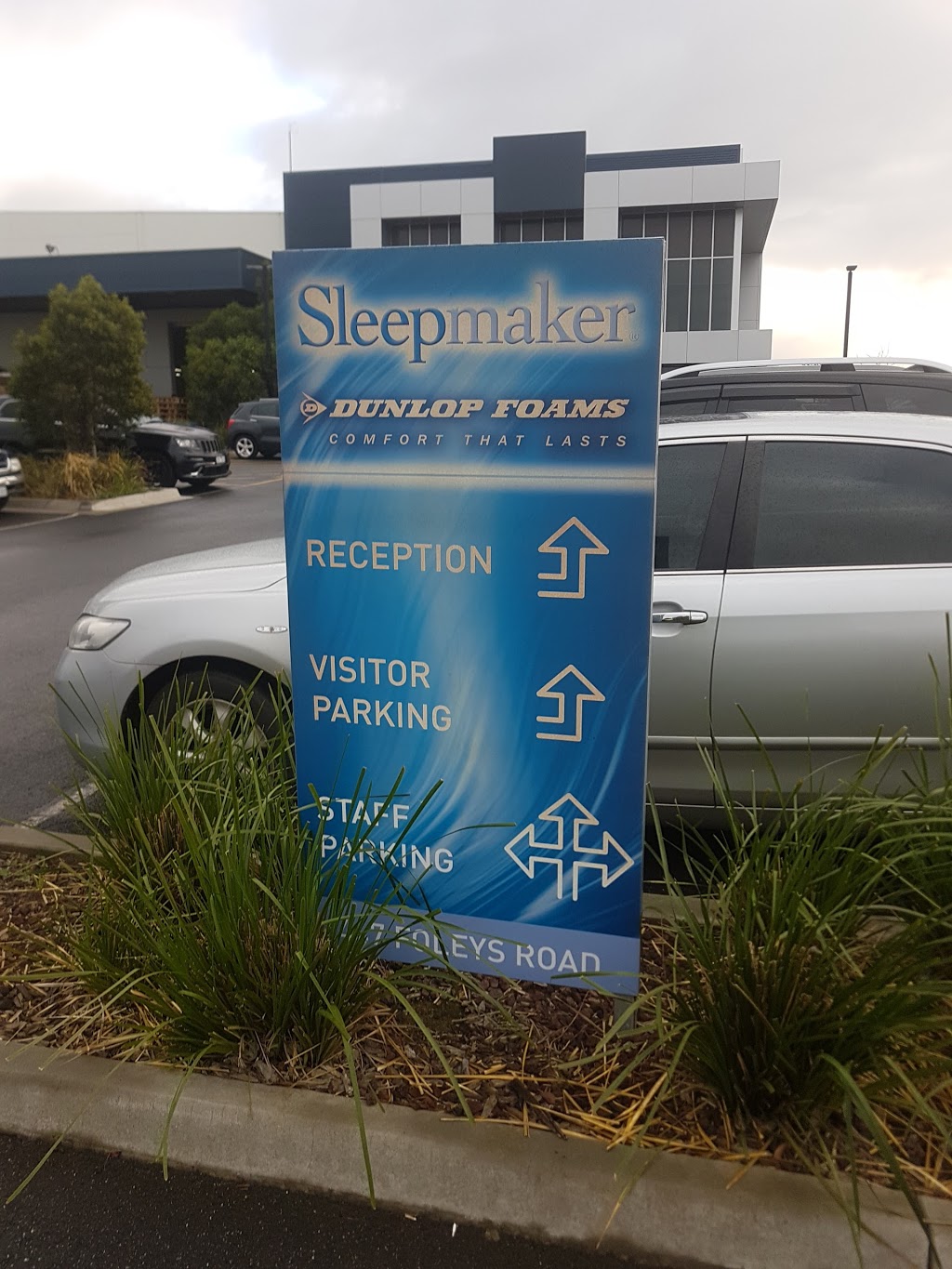 SleepMaker | furniture store | 447 Foleys Rd, Deer Park VIC 3023, Australia