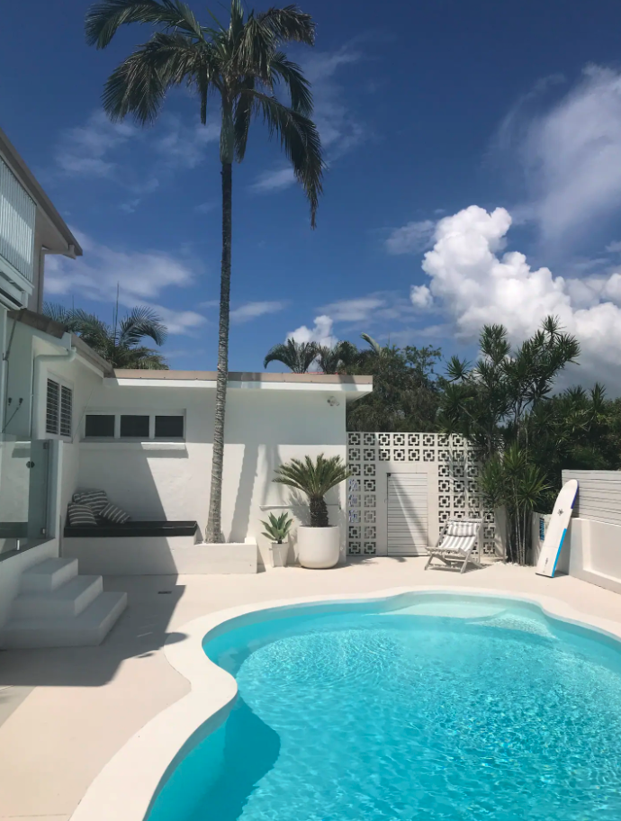 Byron Bay House | 9 Tallowood Cres, Byron Bay NSW 2481, Australia | Phone: 0434 560 150