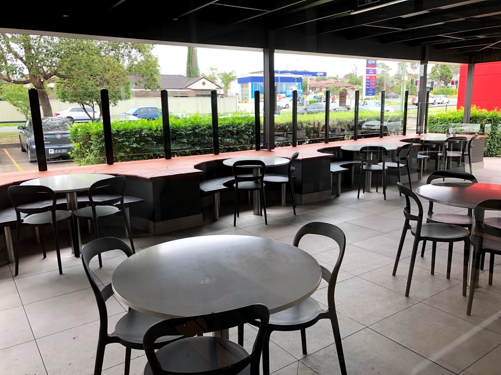 McDonalds Wentworthville | meal takeaway | 441 Great Western Highway, Cnr Berith Rd, Wentworthville NSW 2145, Australia | 0298962522 OR +61 2 9896 2522