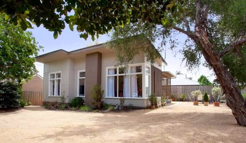 Driftwood Beach Cottage | real estate agency | 78 South Rd, Rosebud VIC 3939, Australia | 0400005357 OR +61 400 005 357
