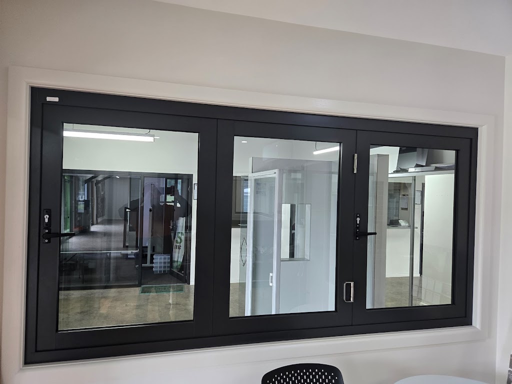 Staffords Windows | 1623 Tarraganda Ln, Bega NSW 2550, Australia | Phone: (02) 6492 1133