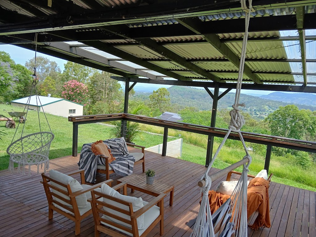 Hilltop Retreat | 1 Farwell Cl, Kooralbyn QLD 4285, Australia | Phone: 0411 825 153