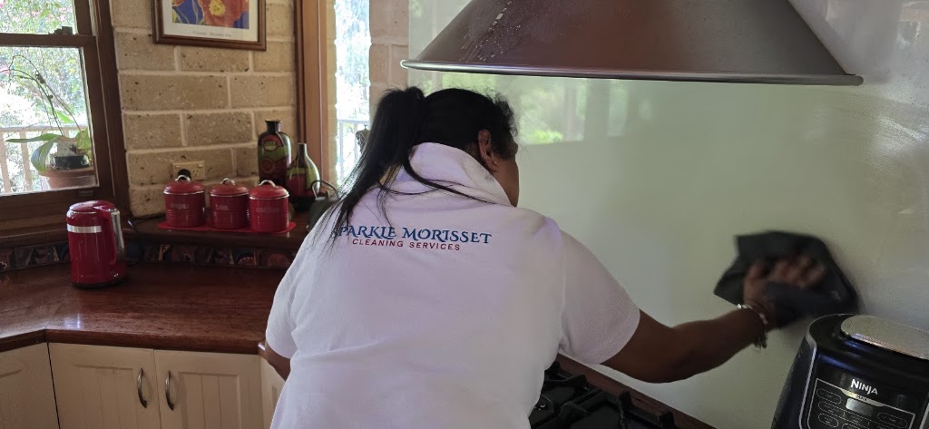 Sparkle Morisset Cleaning Services | 9B Trinity Point Dr, Morisset Park NSW 2264, Australia | Phone: 0467 811 122