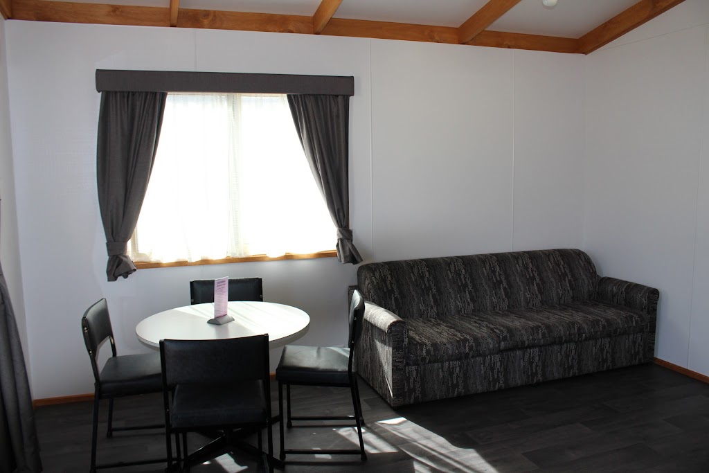 Ceduna Foreshore Caravan Park | 25 Poynton St, Ceduna SA 5690, Australia | Phone: (08) 8625 2290