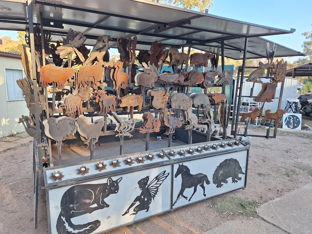 Eaglehawk Garden Sculptures | 64 Lethebys Rd, Sailors Gully VIC 3556, Australia | Phone: 0421 283 546