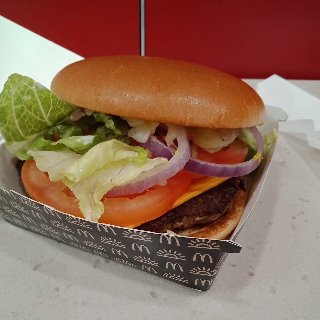 McDonalds Redcliffe | cafe | 94 Silvyn Street, cnr Anzac Ave, Redcliffe QLD 4020, Australia | 0738832644 OR +61 7 3883 2644