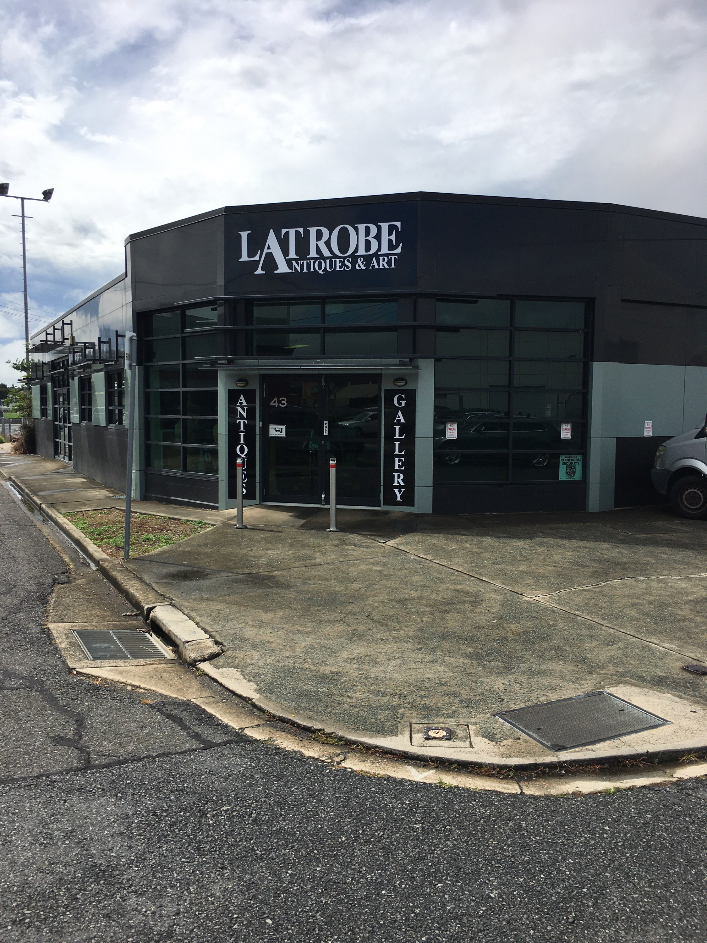Latrobe Antiques, Brisbane Queensland Australia | furniture store | 43 Nariel St, Albion QLD 4010, Australia | 0416281419 OR +61 416 281 419