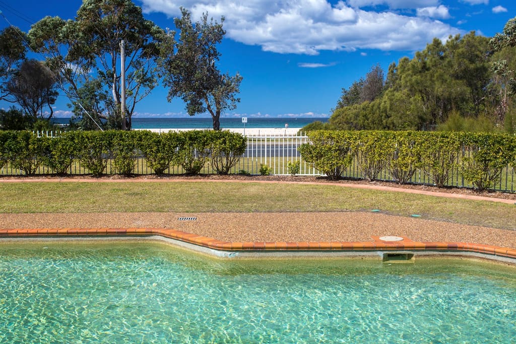 Mollymook Holiday Rental : Number 10 Fathoms | lodging | 10/1A Mitchell Parade, Mollymook Beach NSW 2539, Australia | 0244556988 OR +61 2 4455 6988