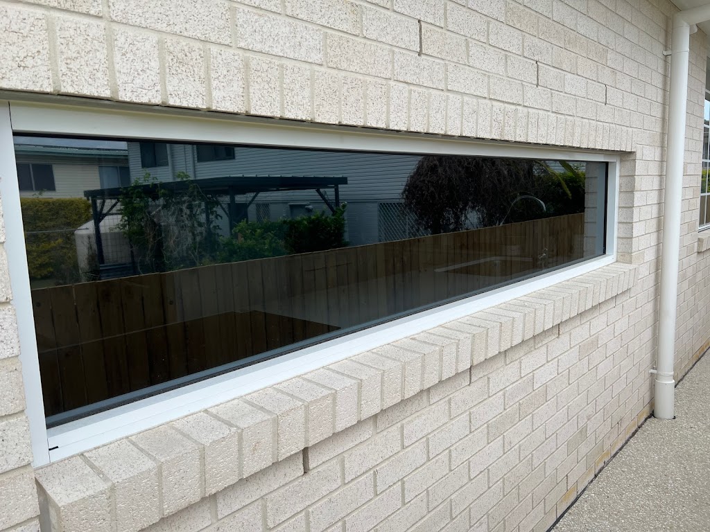 Express Tinting Metro West | 27 Vineyard Dr, Mount Cotton QLD 4165, Australia | Phone: 0499 988 530