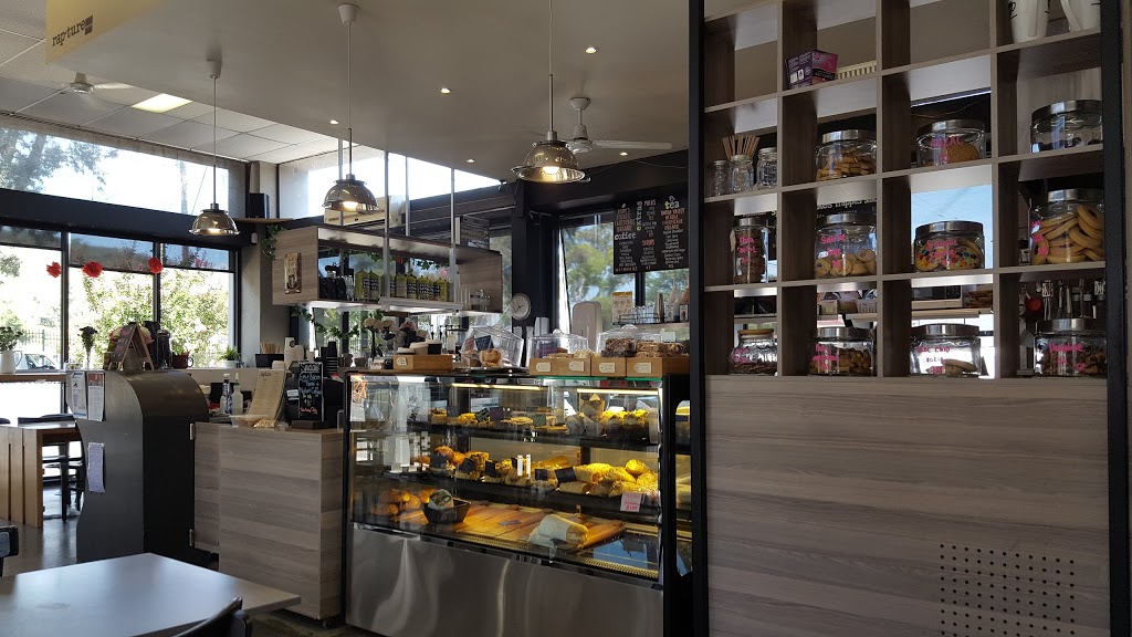 Rapture Cafe | cafe | 41 Forest Rd, Ferntree Gully VIC 3156, Australia | 0397584966 OR +61 3 9758 4966