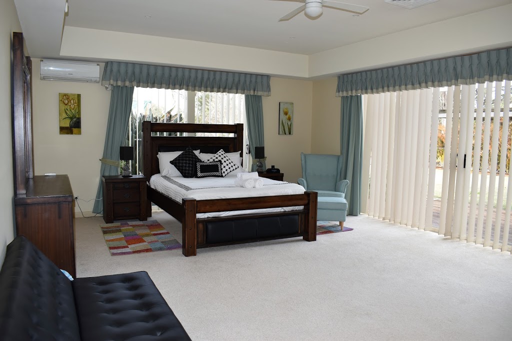 Luxury Bungalow | lodging | 38 Nutwood Ln, Windsor Downs NSW 2756, Australia | 0245727530 OR +61 2 4572 7530