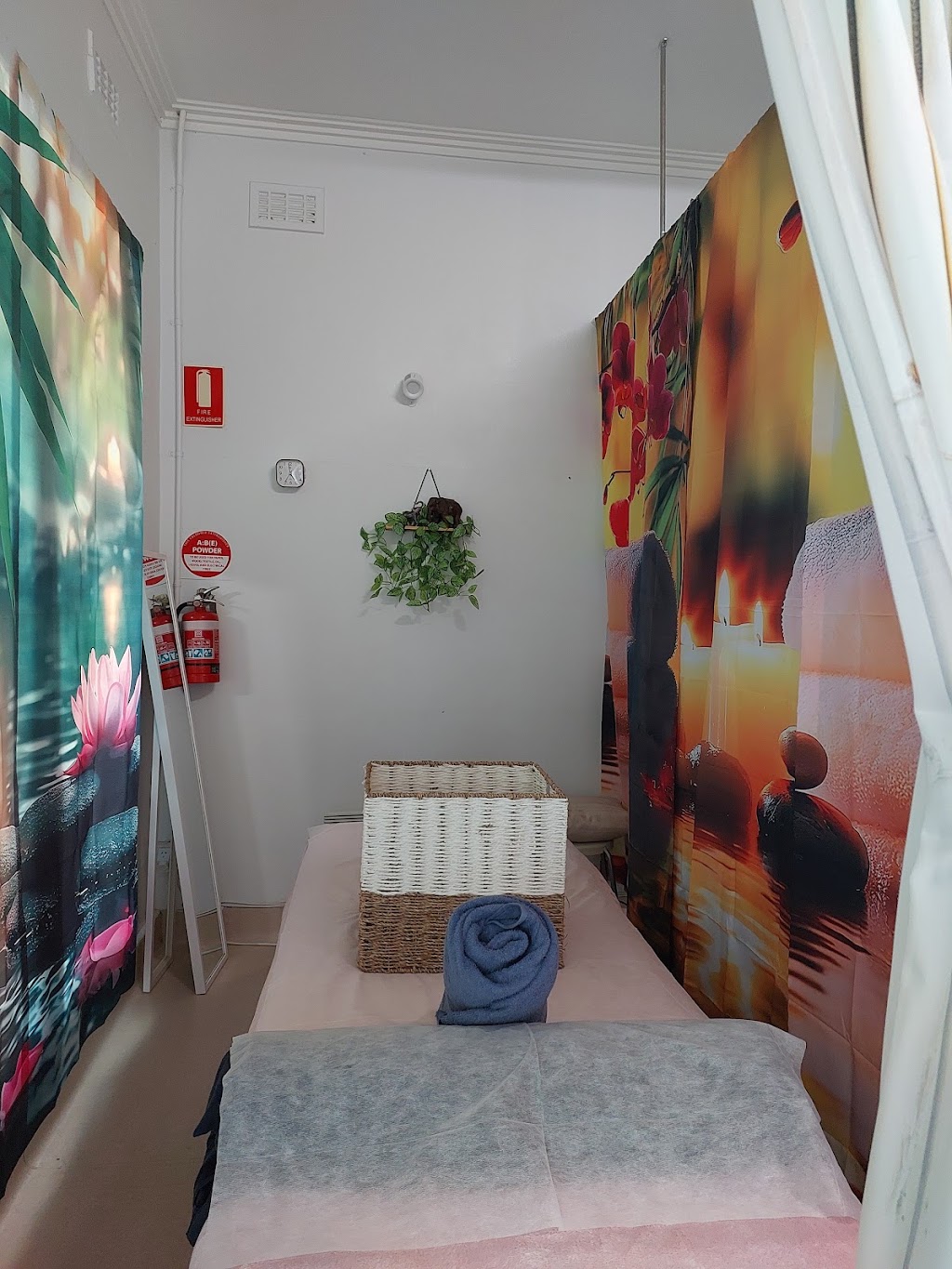 Rose Blissful Massage Shop | 60 Peg Leg Rd, Eaglehawk VIC 3556, Australia | Phone: 0401 263 107