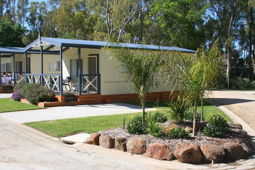McLean Beach Holiday Park | campground | 1 Butler St, Deniliquin NSW 2710, Australia | 0358812448 OR +61 3 5881 2448