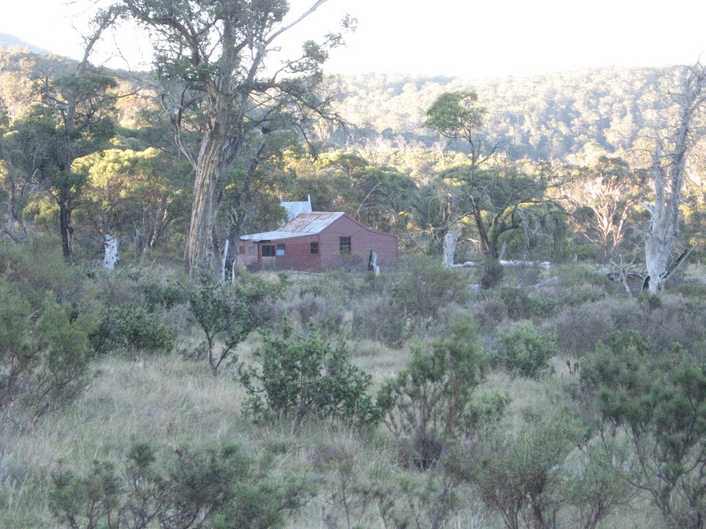 Pockets Hut | lodging | Cooleman NSW 2611, Australia