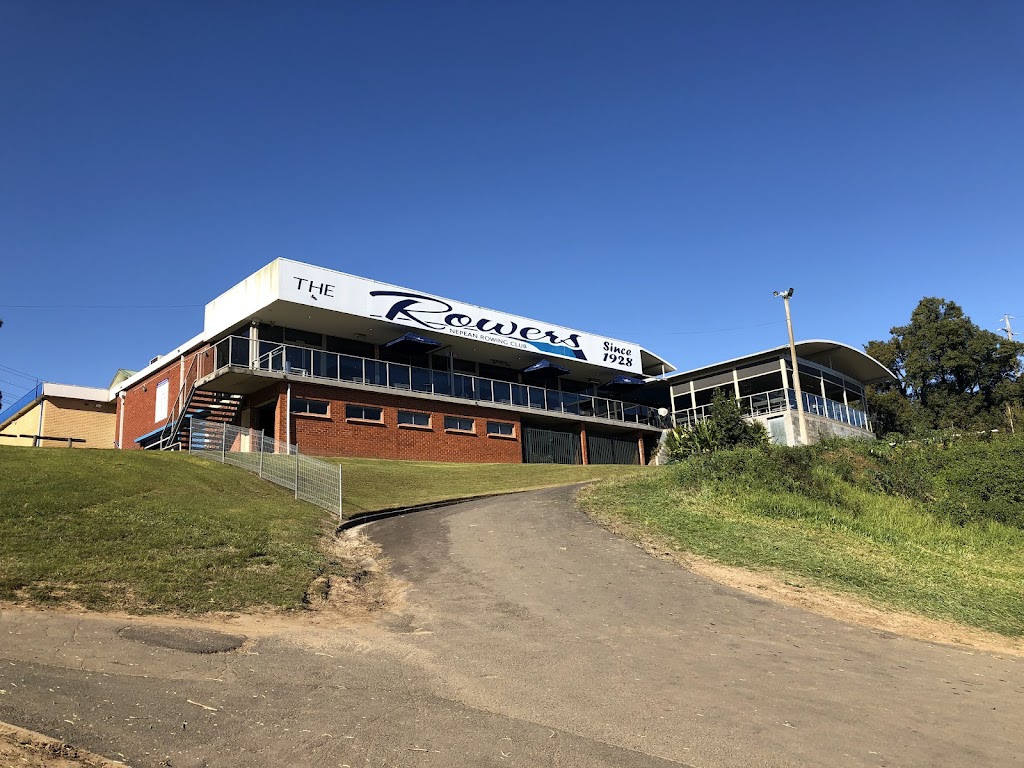 PADDLES AT NEPEAN ROWERS | 32 Bruce Neale Dr, Penrith NSW 2750, Australia | Phone: (02) 4731 2255