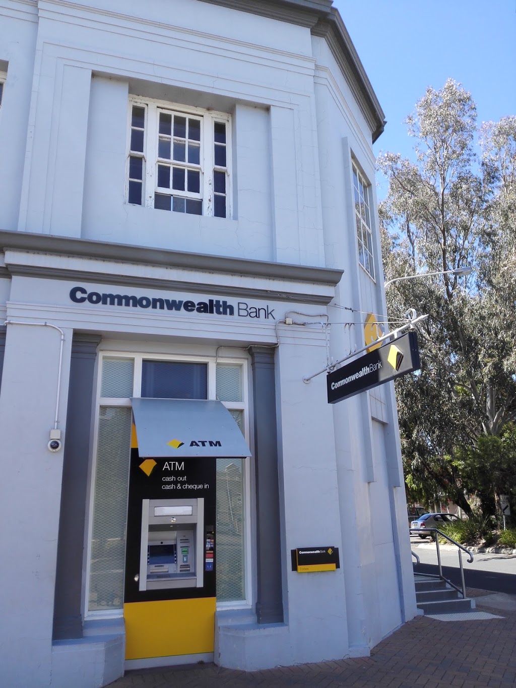 Commonwealth Bank | bank | 72 Lachlan St, Forbes NSW 2871, Australia | 0268521833 OR +61 2 6852 1833