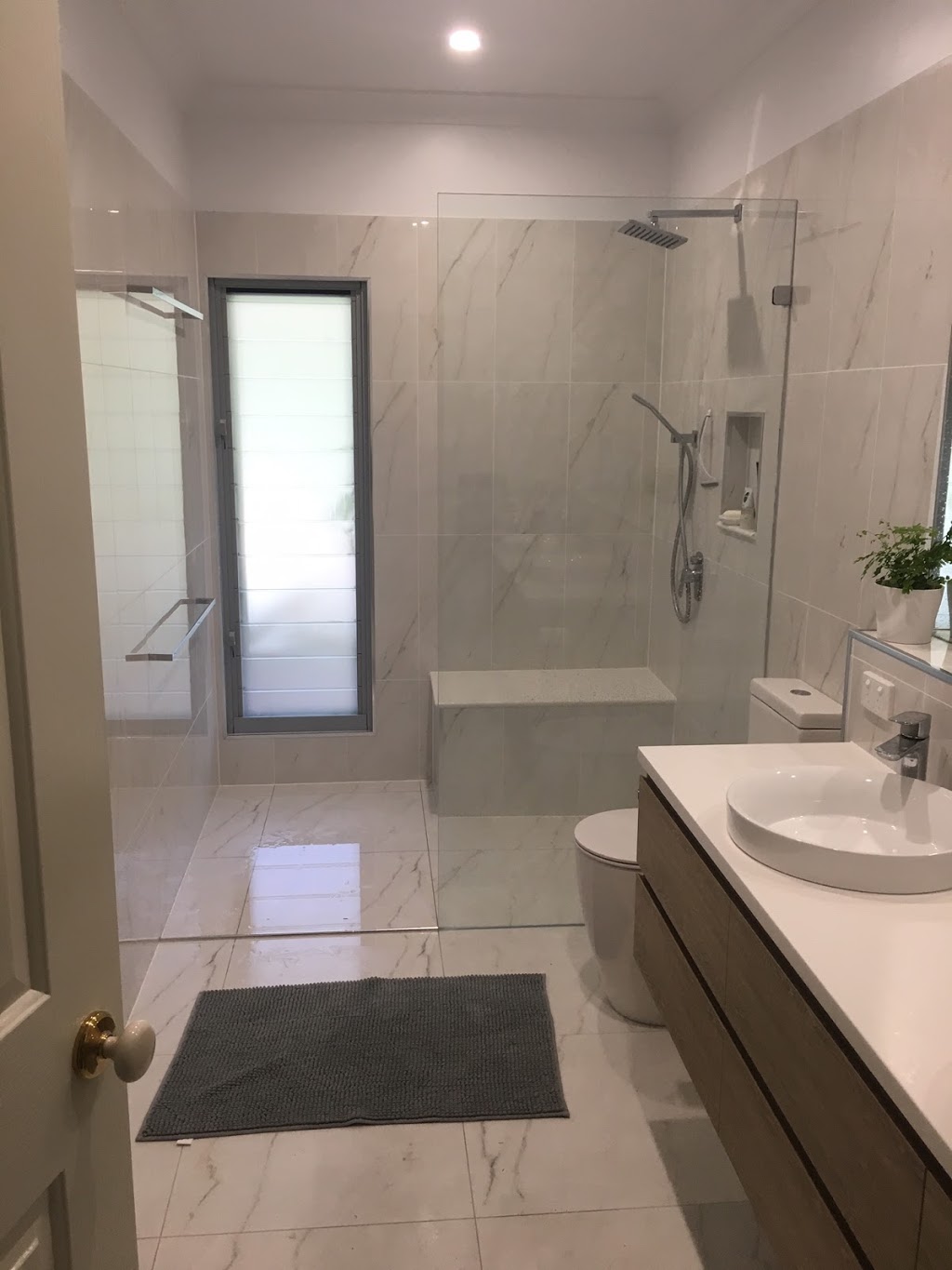 Dixon Bathroom Renovations | 630A Oxley Ave, Scarborough QLD 4020, Australia | Phone: 0402 610 327