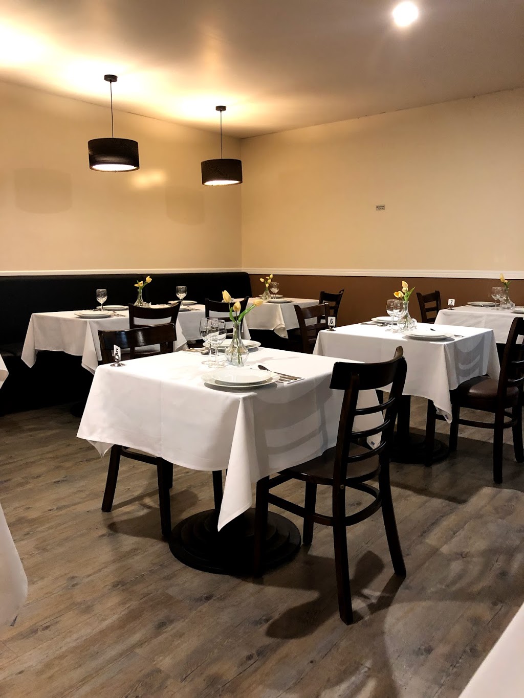 Chutney Marys | restaurant | 1b/2 Coelia Ct, Carrara QLD 4211, Australia | 0756368267 OR +61 7 5636 8267