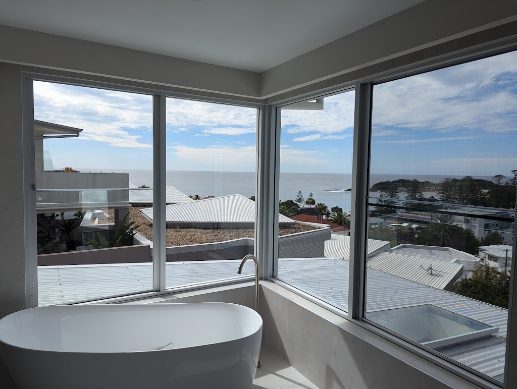 TG Painting & Decorating | Bay Rd, Toowoon Bay NSW 2261, Australia | Phone: 0411 965 895