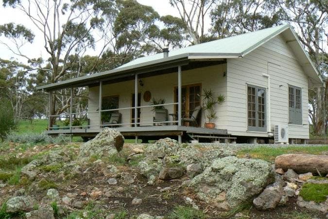 Skilladene Country Cottage Bed and Breakfast | 450 Spring Gully Rd, Clare SA 5453, Australia | Phone: 0421 619 121