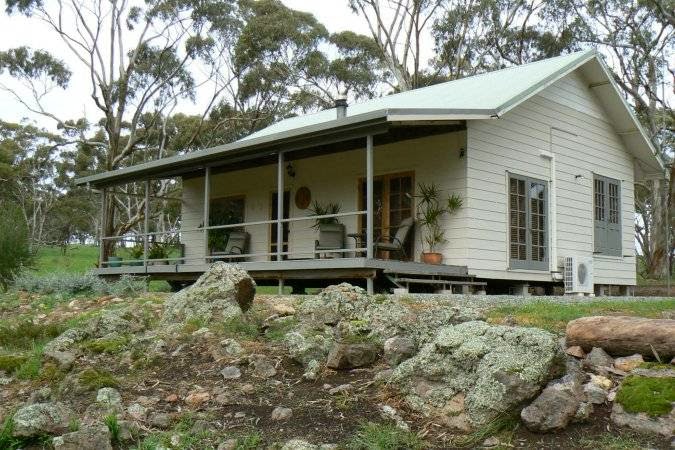 Skilladene Country Cottage Bed and Breakfast | lodging | 450 Spring Gully Rd, Clare SA 5453, Australia | 0421619121 OR +61 421 619 121