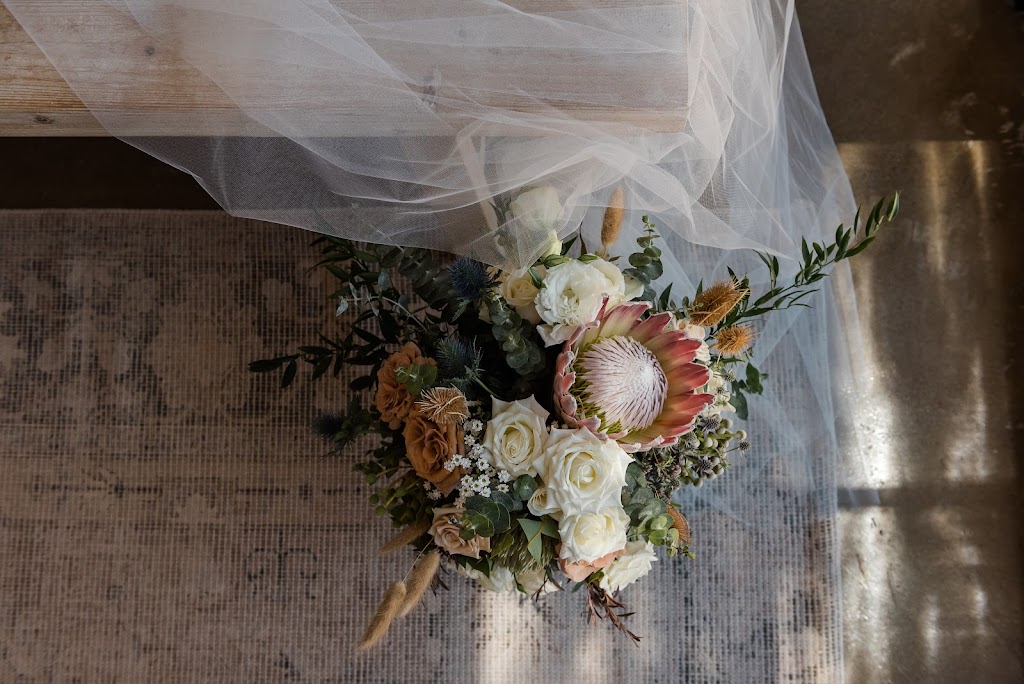Blooms On Bridge | 170 Racecourse Rd, Benalla VIC 3672, Australia | Phone: (03) 5762 5588