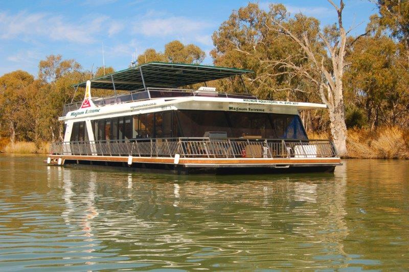 Magnum Houseboats |  | 1 Museum Dr, Paringa SA 5340, Australia | 0418839383 OR +61 418 839 383