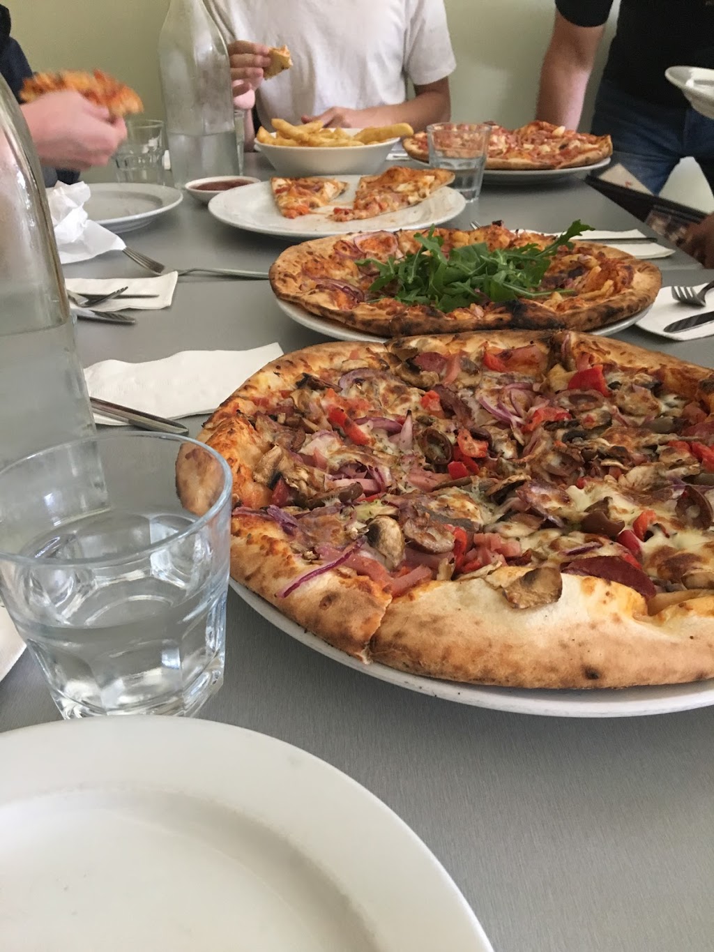 Avoca Woodfire Pizza | 8/44 Harden St, Canley Heights NSW 2166, Australia | Phone: (02) 9729 4144