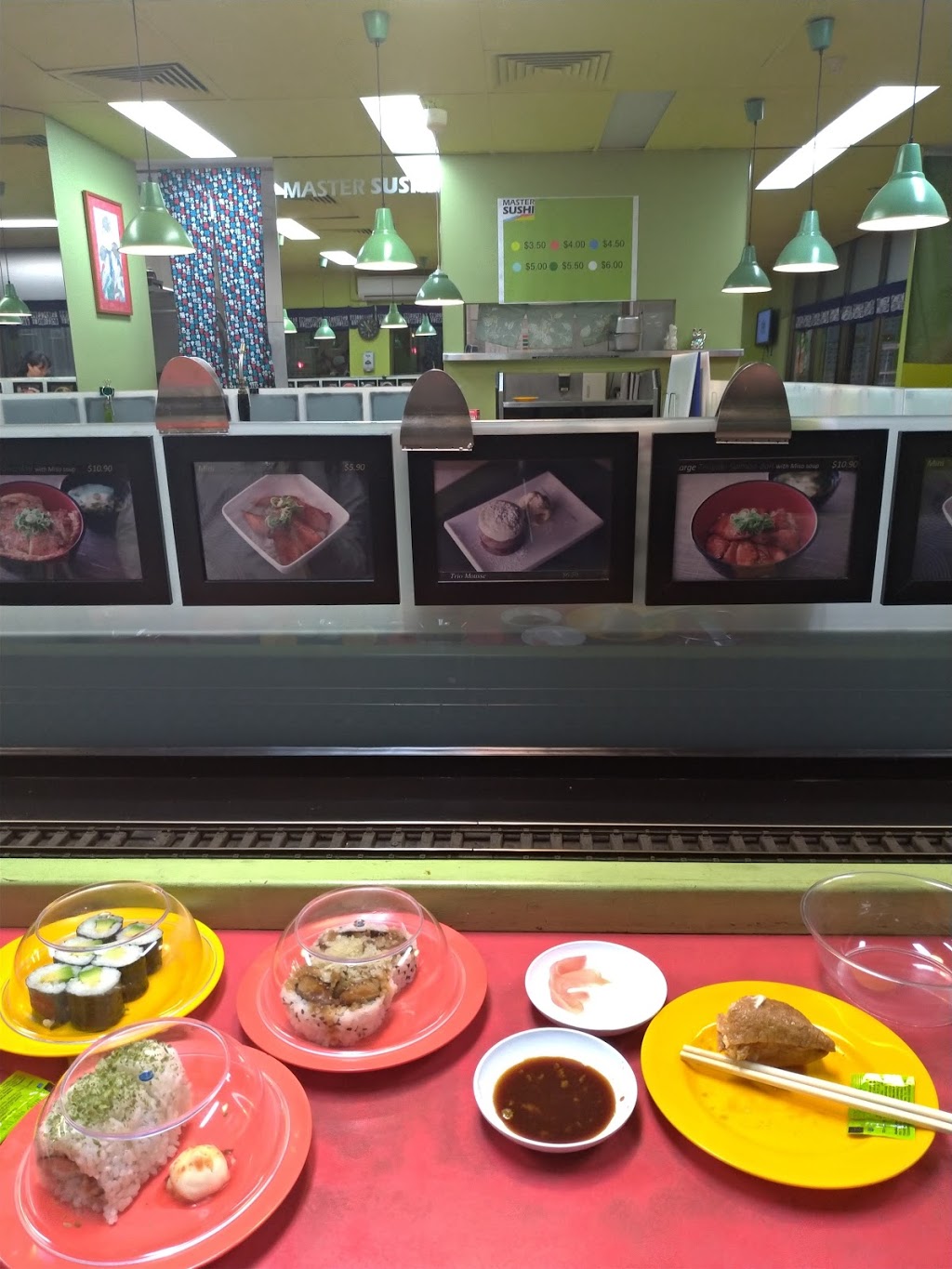 Master Sushi | restaurant | 20 Bundall Rd, Bundall QLD 4217, Australia | 0755267557 OR +61 7 5526 7557