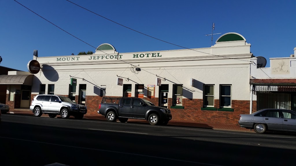 Mount Jeffcott Hotel | bar | 69 Woods St, Donald VIC 3480, Australia | 0354971103 OR +61 3 5497 1103