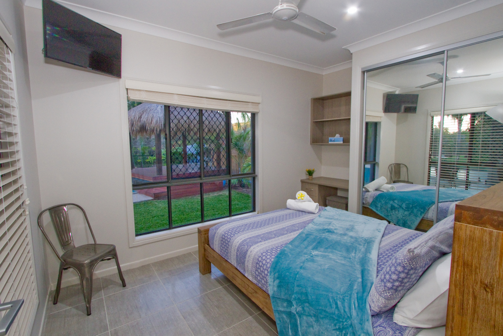 POINT BREAK HOLIDAY HOUSE | lodging | 33 Agnes St, Agnes Water QLD 4677, Australia | 0749749470 OR +61 7 4974 9470