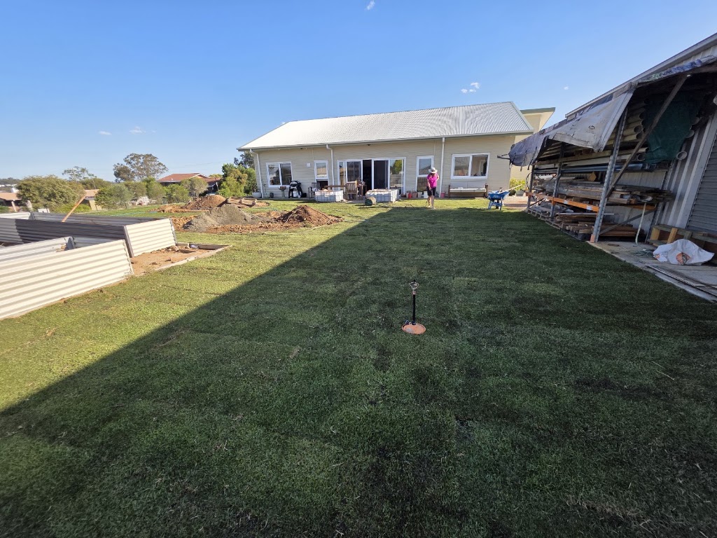 Glengallan Turf | 1122 Willowvale Rd, Massie QLD 4370, Australia | Phone: 0437 015 663